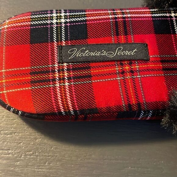 Ladies Victoria's Secret Satin/Fur Plaid Slippers - NWOT - Picture 2 of 6